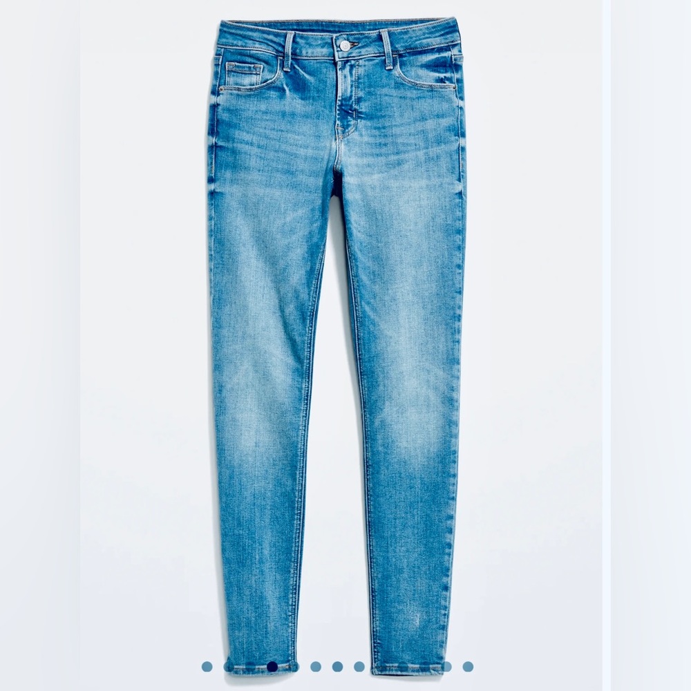 SOLD!!!!Old Navy Rockstar Jeans - Picture 4 of 6